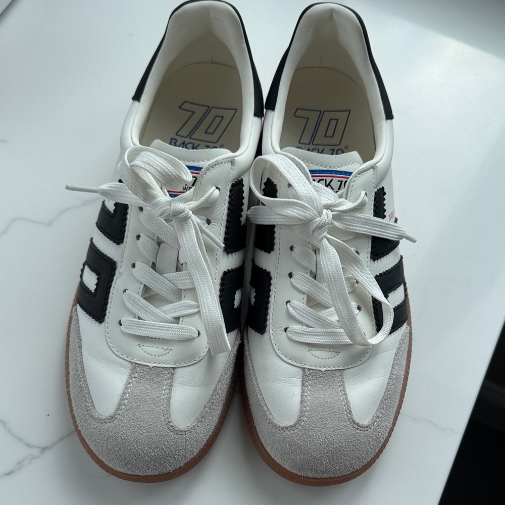 Back 70 Cloud Black and White Sneakers size 39
